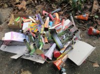 Stille getuigen van een middagstooksessie.JPG