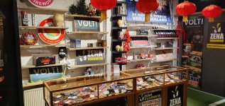 Huisman CAT1 Vuurwerk Store 2021 d.jpg