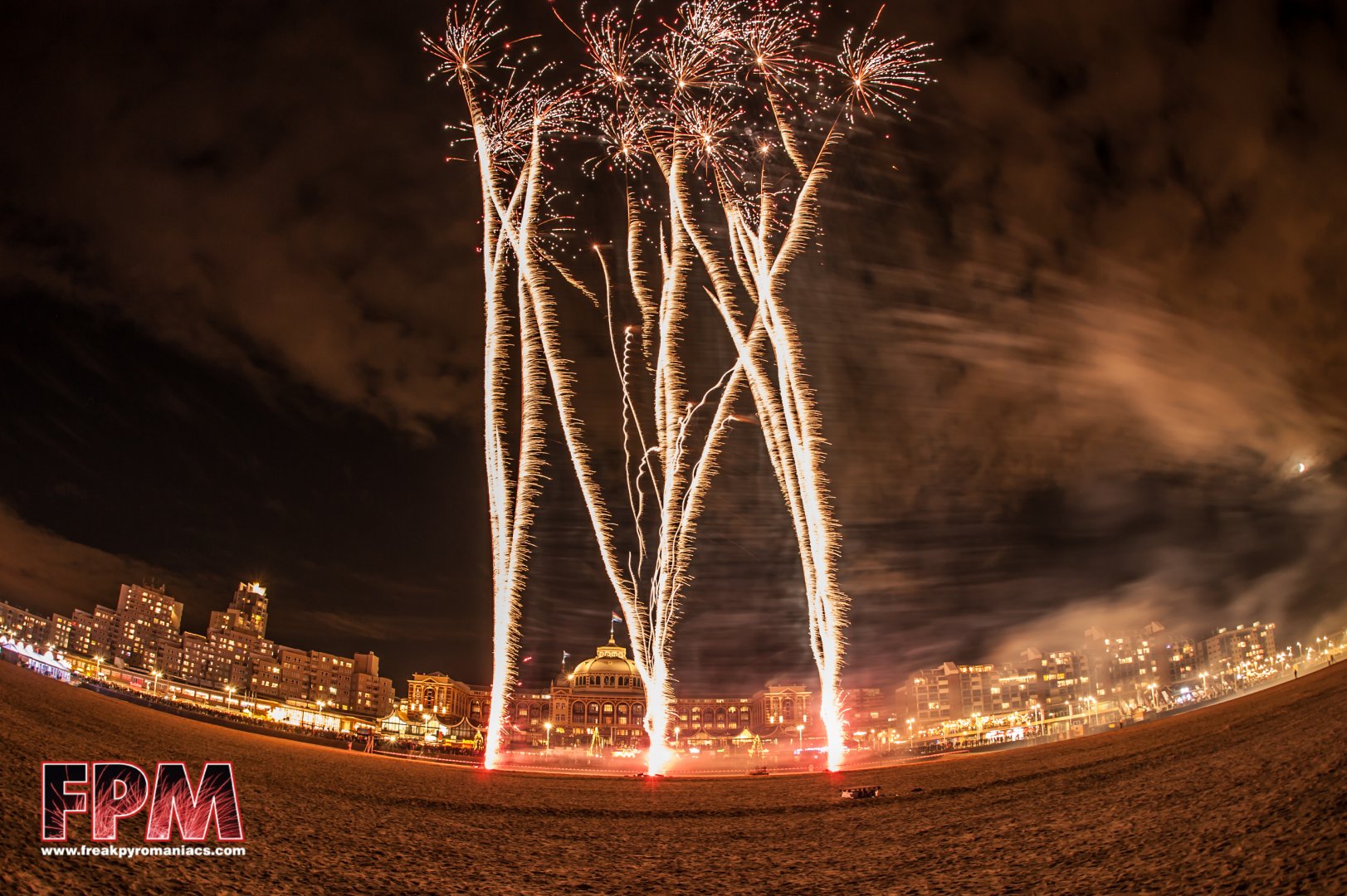 01-12-2019 , wintervuurwerk Scheveningen