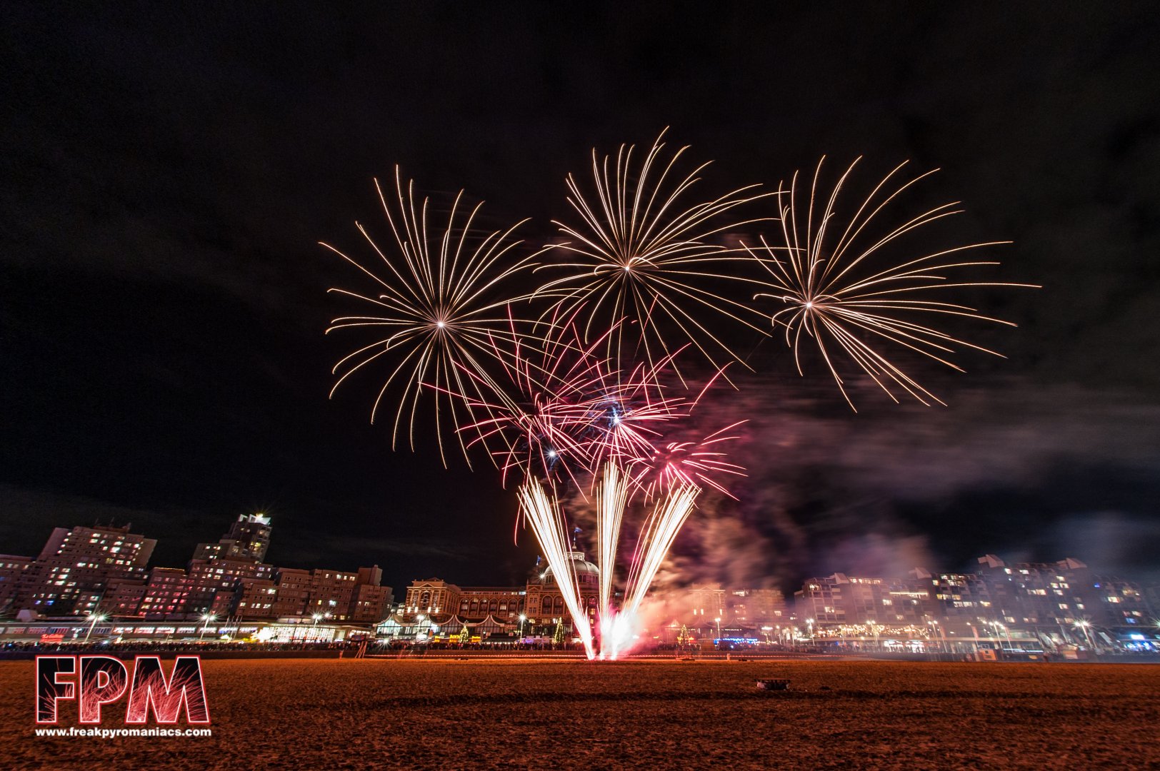 01-12-2019 , wintervuurwerk Scheveningen