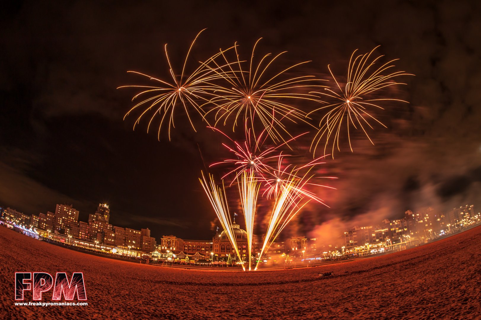 01-12-2019 , wintervuurwerk Scheveningen