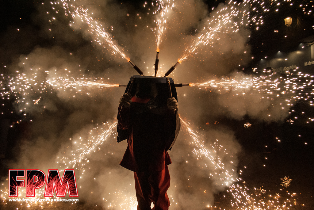 14-03-2018 - Correfoc Falla Montolivet - Cra. de L'Orient