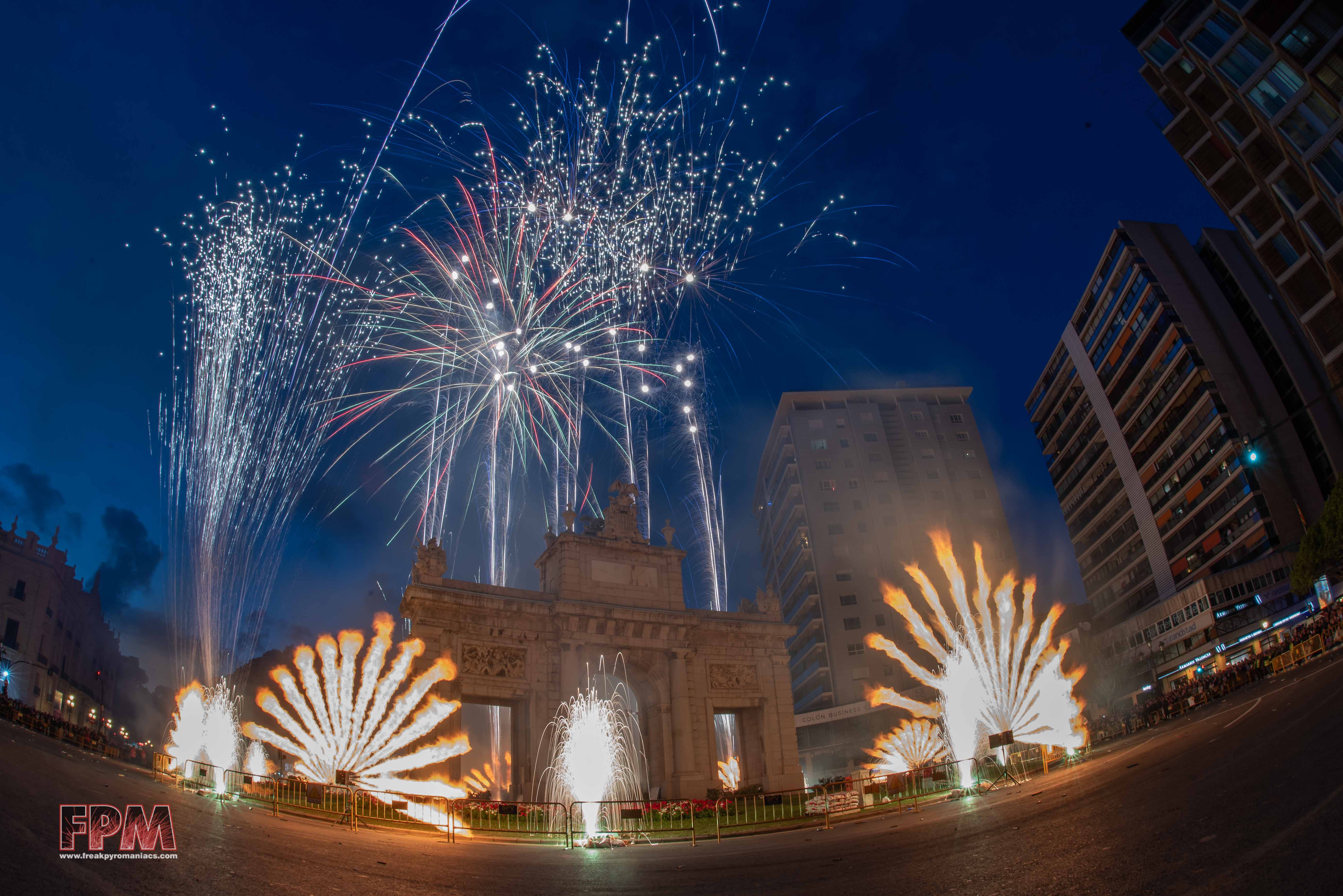 Cabalgata del Fuego - Pirotecnia Vulcano