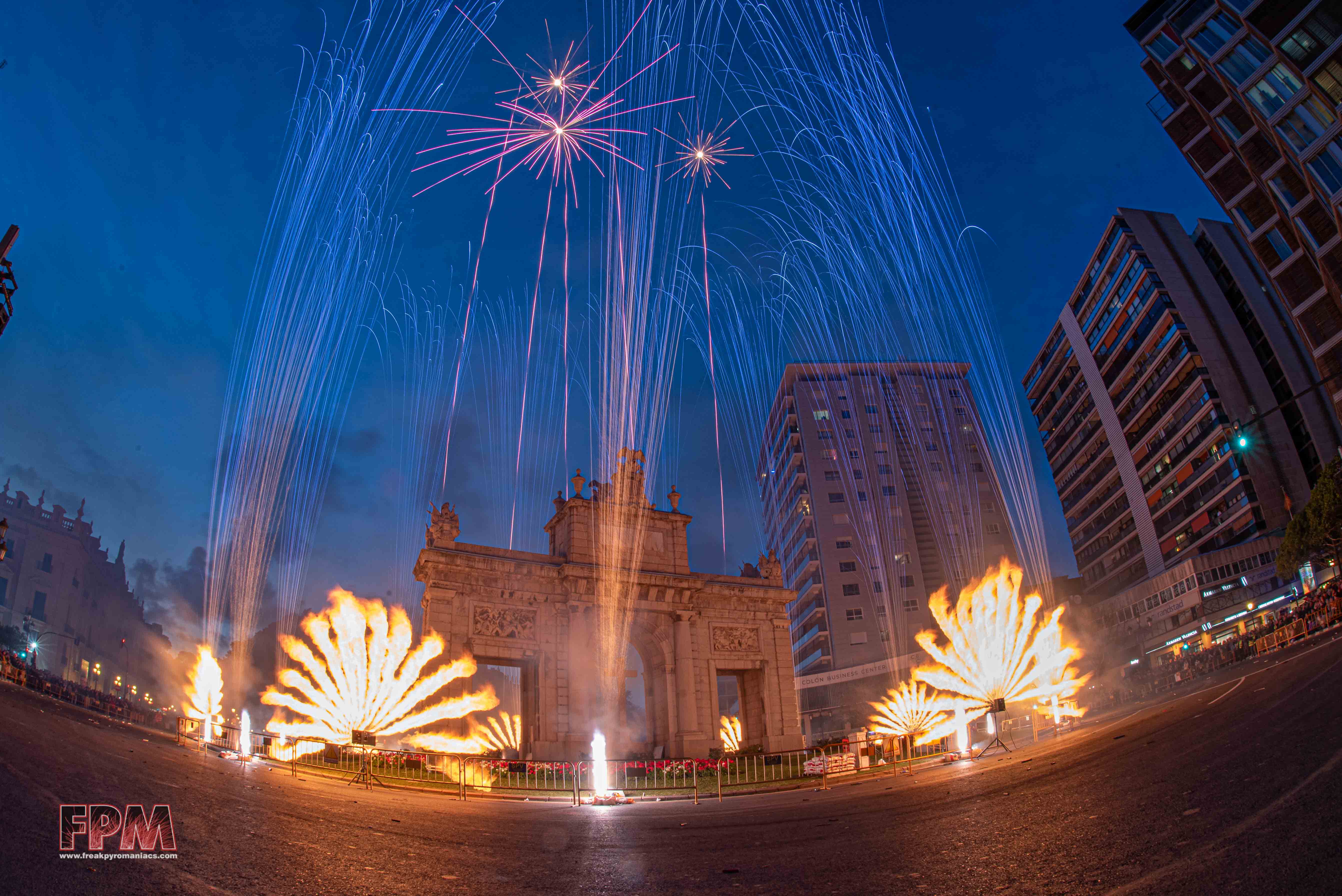 Cabalgata del Fuego - Pirotecnia Vulcano