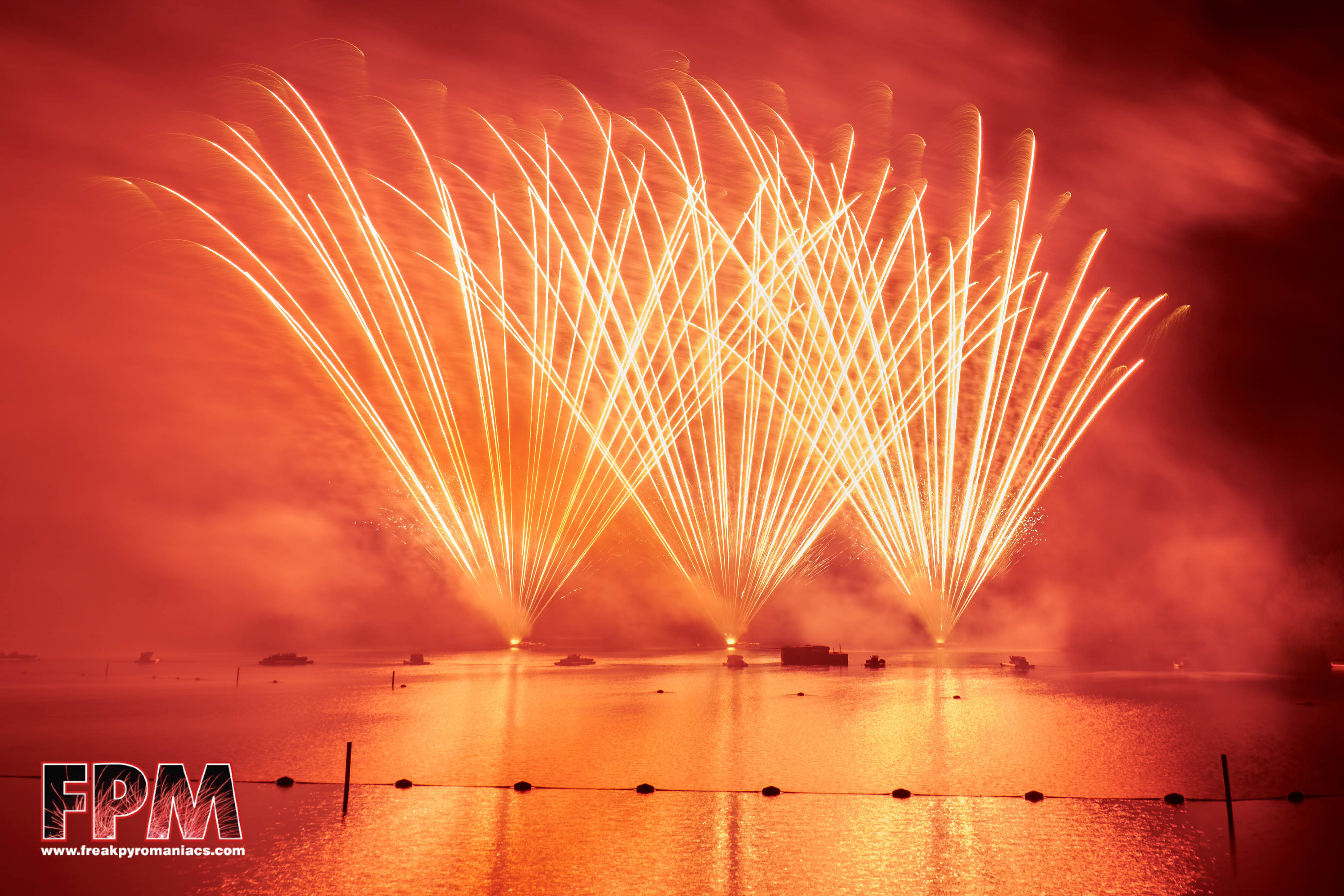 Demo Vuurwerktoppers.nl - Vuurwerk foto's