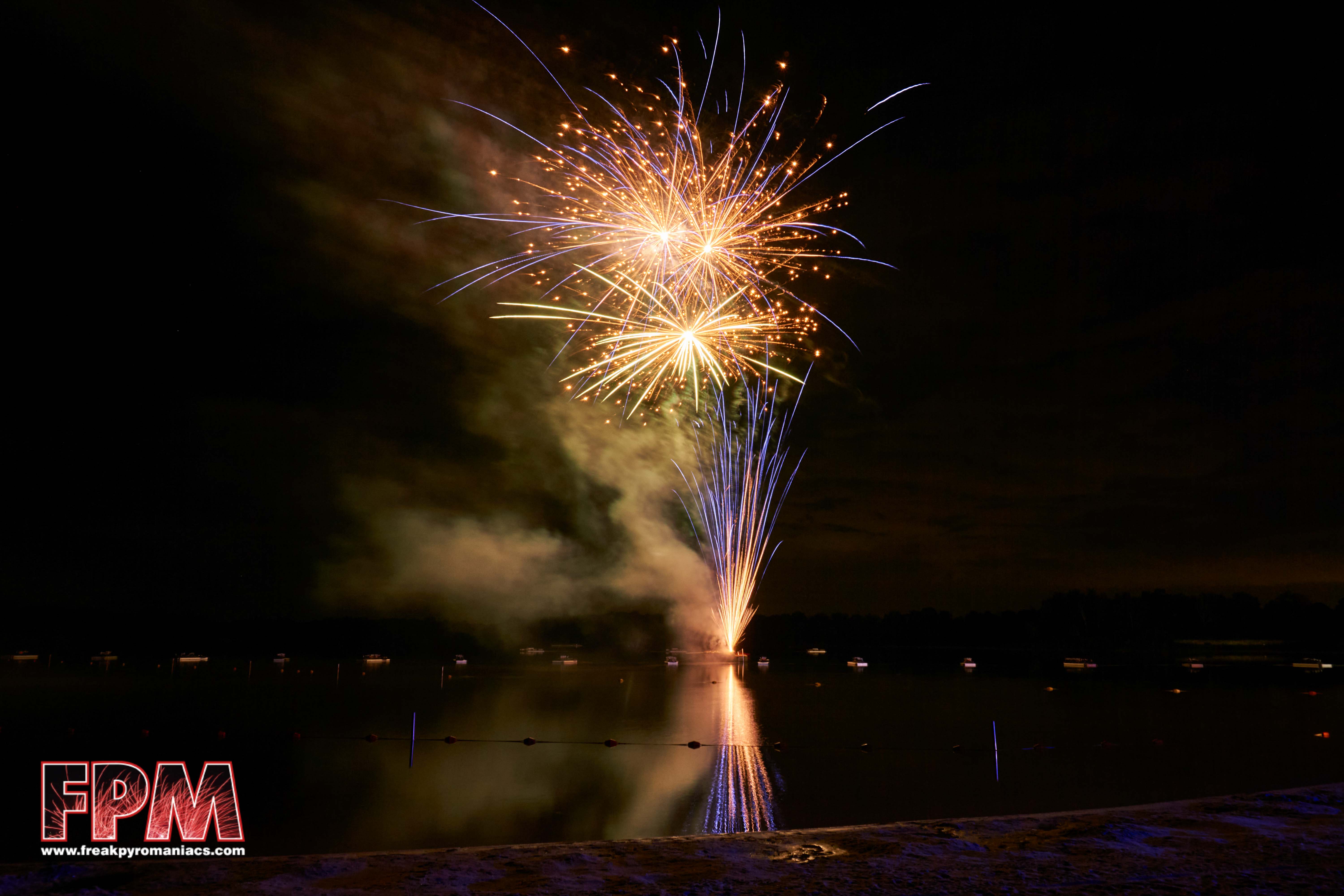 Demo Vuurwerktoppers.nl - Vuurwerk foto's