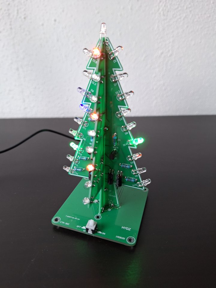 LEDkerstboom1.jpg