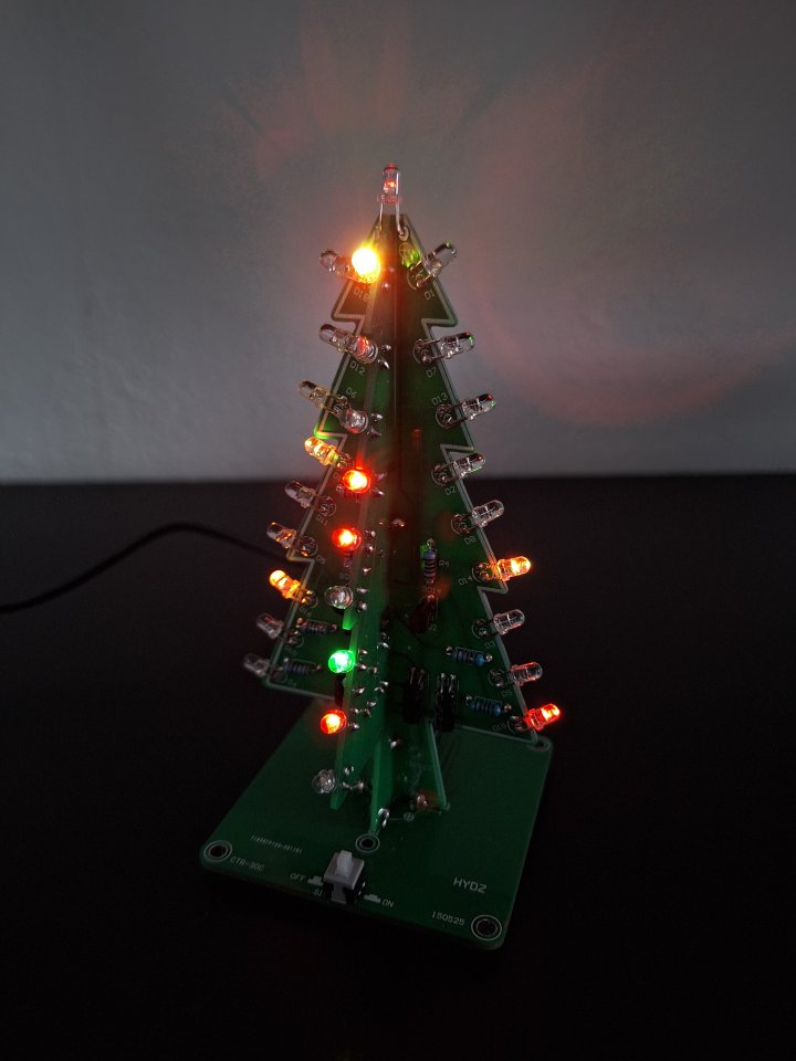 LEDkerstboom2.jpg
