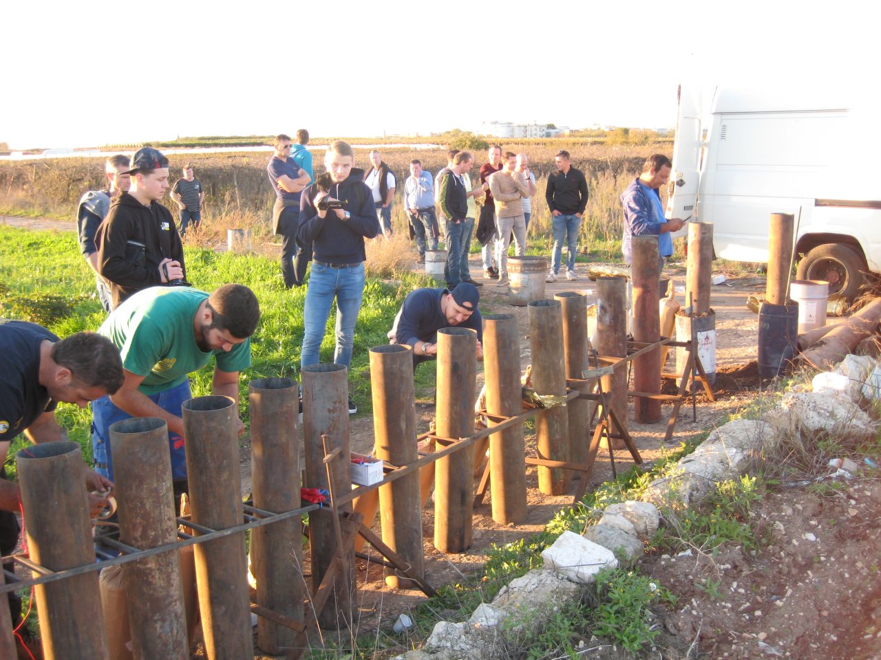 Opbouw dagshow broers Senatore op 9 november.
