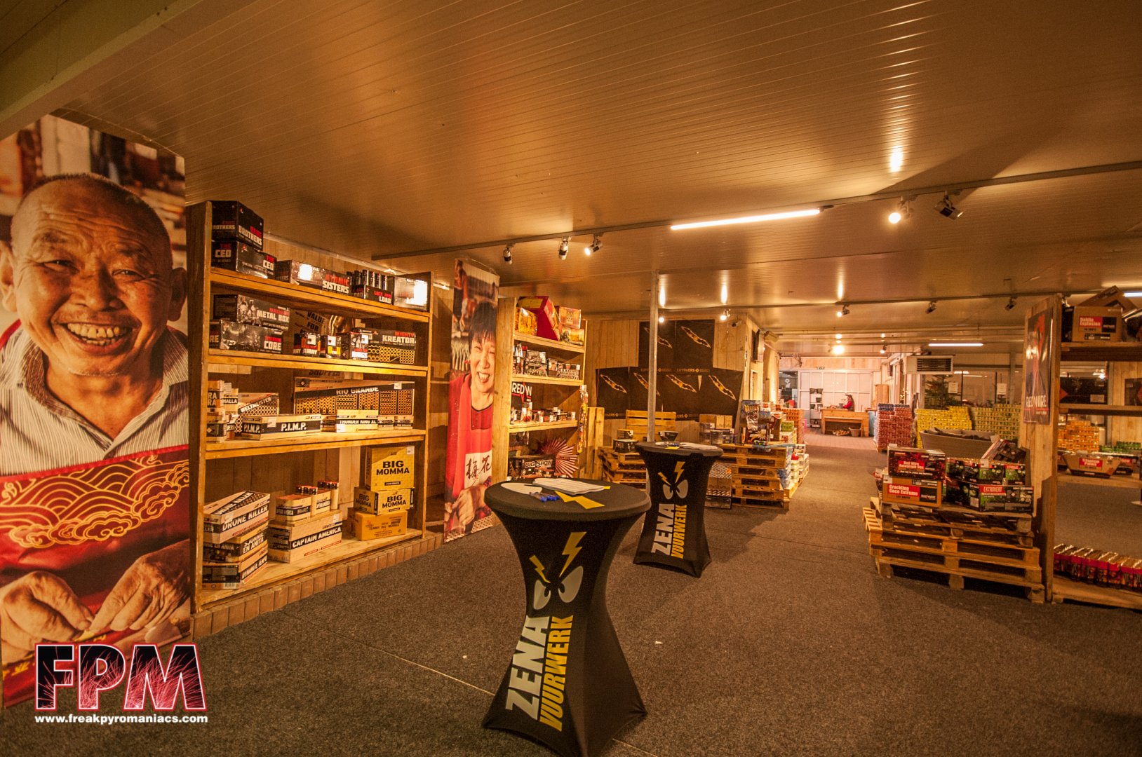 Top Vuurwerk Breda : Showroom + Bunker